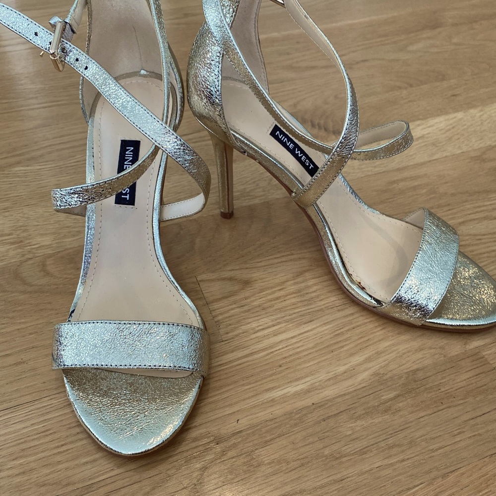Gold leather evening shoes